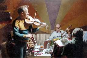 018_Anton ... som til gengæld bød på levende musik.