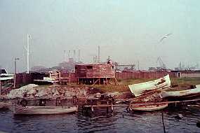 001_Husbaade Nokkeboerne spærrede øjnene op da Anton i starten af 60'erne ankom som en tornado og påbegyndte hvad alle troede var et utraditionelt sommerhus.